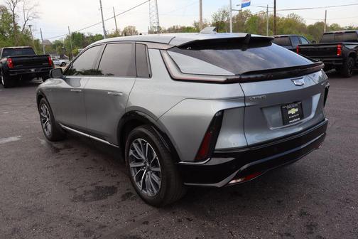 Argent Silver Metallic 2024 Cadillac LYRIQ Sport