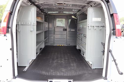 2025 Chevrolet Express 2500 RWD 2500 Regular Wheelbase WT
