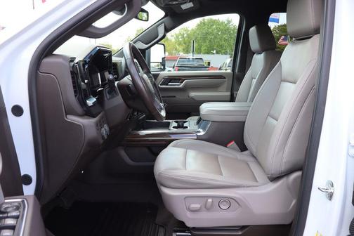 Summit White 2025 Chevrolet Silverado 2500 LT