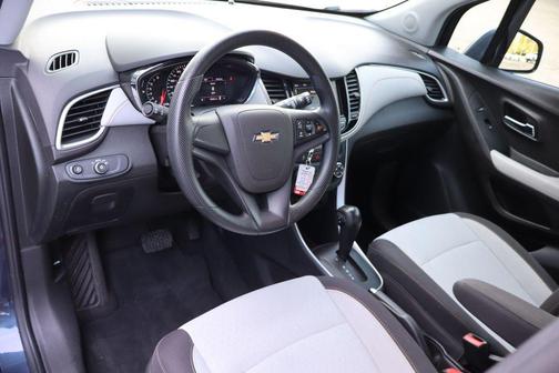 Storm Blue Metallic 2019 Chevrolet Trax LS