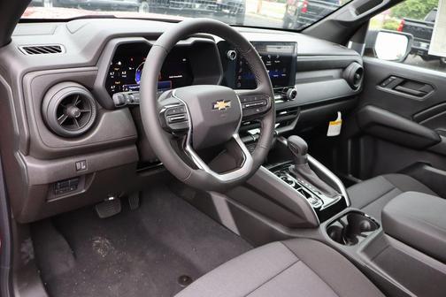 2025 Chevrolet Colorado WT