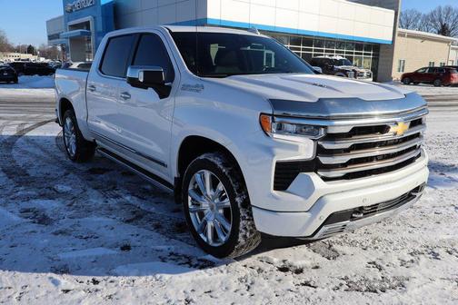 Iridescent Pearl Tricoat 2022 Chevrolet Silverado 1500 High Country