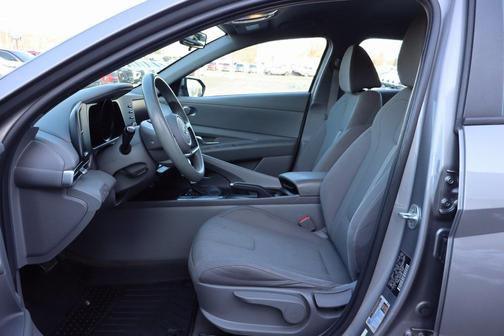 2021 Hyundai ELANTRA SE