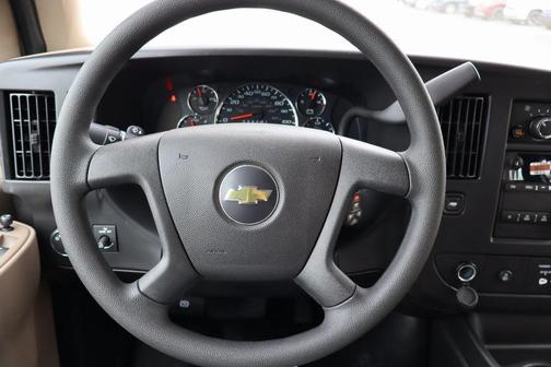 2025 Chevrolet Express 3500 RWD 3500 Regular Wheelbase WT