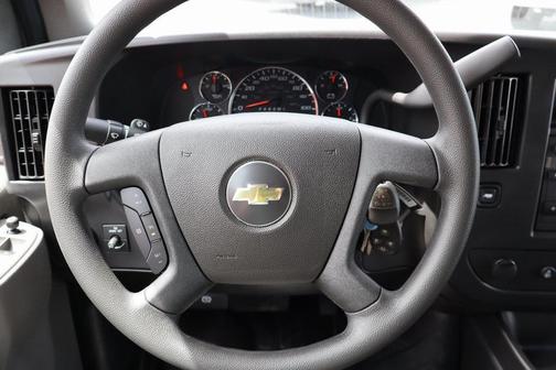 2025 Chevrolet Express 2500 RWD 2500 Regular Wheelbase WT
