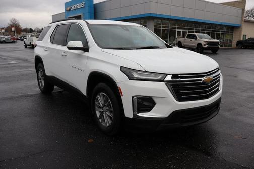 2022 Chevrolet Traverse LT Cloth