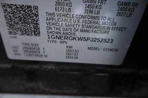 2023 Chevrolet Traverse LT Cloth