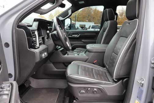 2024 GMC Sierra 2500 AT4