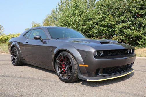 Granite Pearlcoat 2023 Dodge Challenger SRT Hellcat