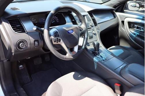 2016 Ford Taurus SEL