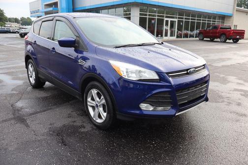 Blue 2016 Ford Escape SE