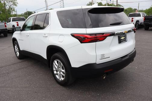 Summit White 2023 Chevrolet Traverse LS