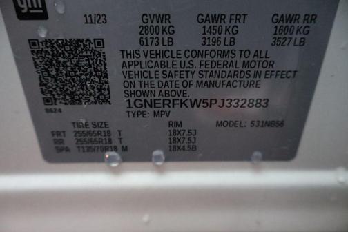 Summit White 2023 Chevrolet Traverse LS