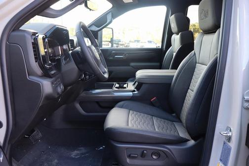 2026 Chevrolet Silverado 2500 ZR2