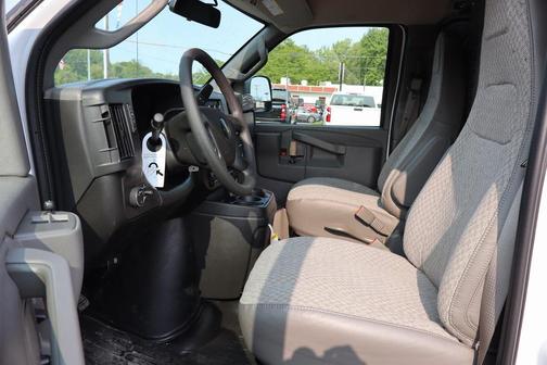 2025 Chevrolet Express 2500 RWD 2500 Regular Wheelbase WT