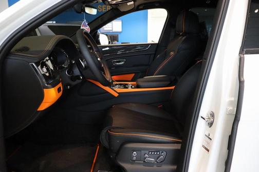 2025 Bentley Bentayga S Black Edition