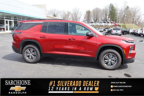 Radiant Red Tintcoat 2026 Chevrolet Traverse LT