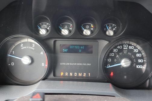 Oxford White 2013 Ford F-250 XL