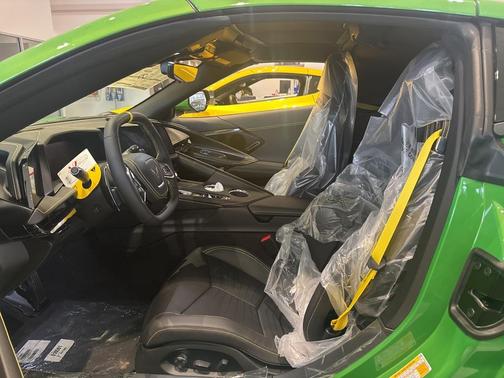 2026 Chevrolet Corvette Stingray w/2LT