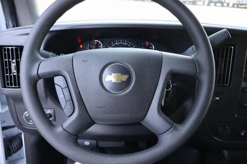 2025 Chevrolet Express 2500 RWD 2500 Regular Wheelbase WT