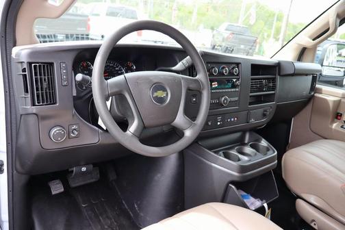 2025 Chevrolet Express 3500 RWD 3500 Regular Wheelbase WT