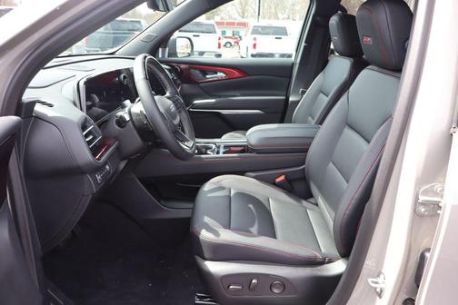 Sandstone Gray 2026 Chevrolet Traverse AWD Z71