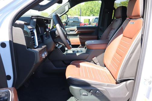 Glacier White Tricoat 2026 GMC Sierra 3500 Denali