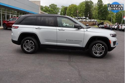 2023 Jeep Grand Cherokee 4xe Trailhawk