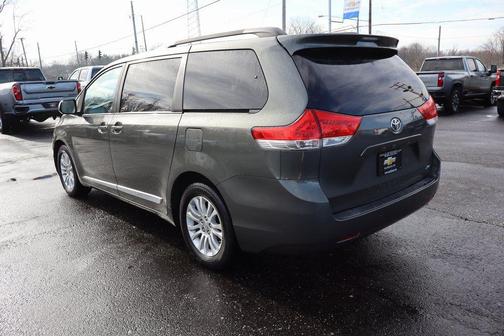 2012 Toyota Sienna XLE