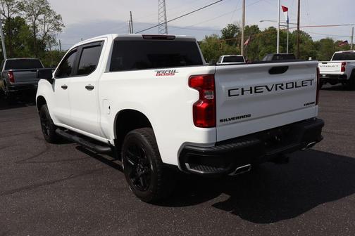 Summit White 2022 Chevrolet Silverado 1500 Custom Trail Boss