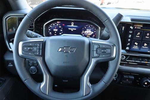 2026 Chevrolet Silverado 3500 LT