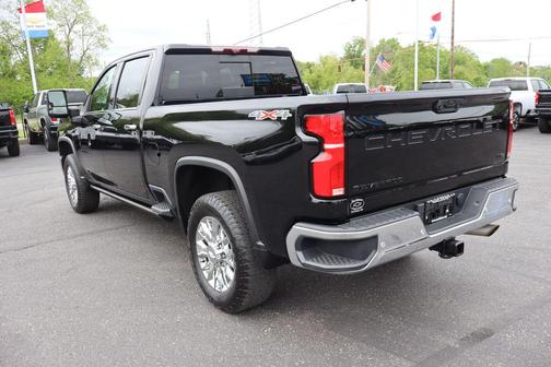 Black 2024 Chevrolet Silverado 2500 LTZ