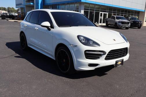 2014 Porsche Cayenne GTS