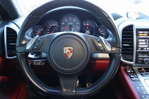 2014 Porsche Cayenne GTS