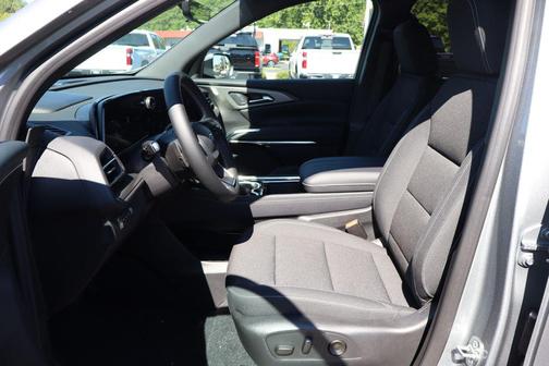 Sterling Gray Metallic 2026 Chevrolet Traverse LT