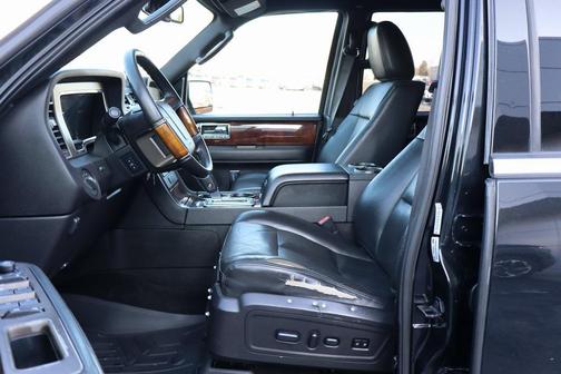 2014 Lincoln Navigator Base