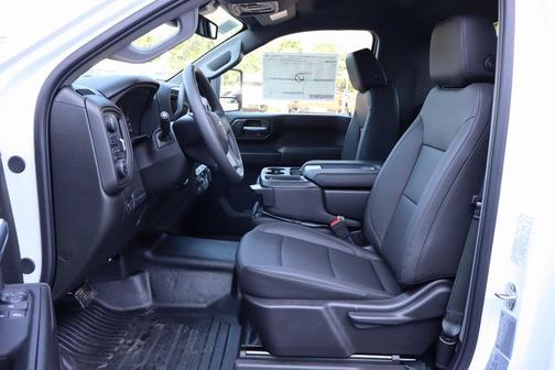 2025 Chevrolet Silverado 3500 WT