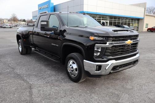 2025 Chevrolet Silverado 3500 LT