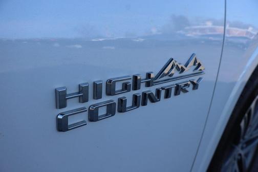 2023 Chevrolet Traverse High Country