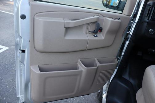 2025 Chevrolet Express 3500 RWD 3500 Regular Wheelbase WT