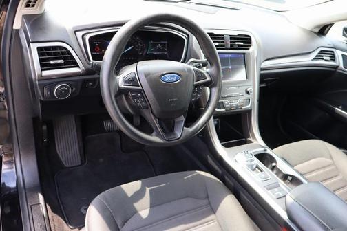 2020 Ford Fusion Hybrid SE