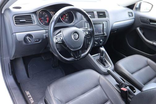 Pure White 2018 Volkswagen Jetta 1.4T SE