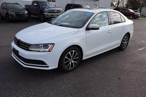 Pure White 2018 Volkswagen Jetta 1.4T SE
