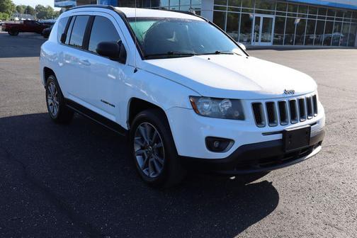 Bright White Clearcoat 2016 Jeep Compass Sport