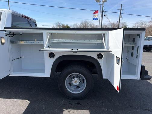 Summit White 2026 Chevrolet Silverado 3500 WT