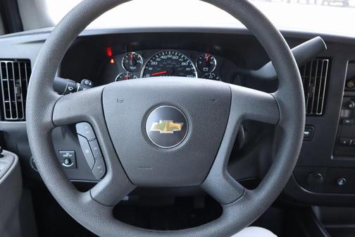 2025 Chevrolet Express 2500 RWD 2500 Regular Wheelbase WT