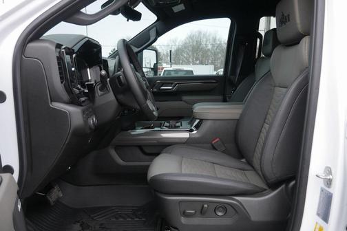 2025 Chevrolet Silverado 2500 4WD Crew Cab Standard Bed ZR2