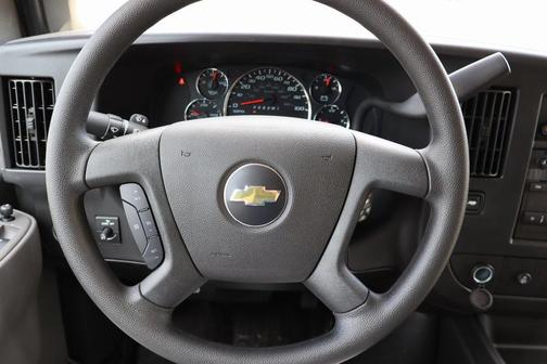 2025 Chevrolet Express 2500 RWD 2500 Regular Wheelbase WT