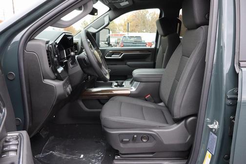 2026 Chevrolet Silverado 3500 LT