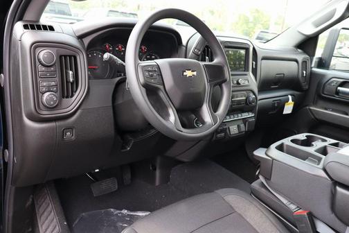 2025 Chevrolet Silverado 2500 Custom